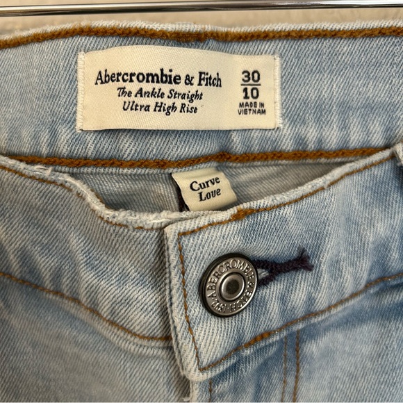 NWT, Abercrombie & Fitch Curve Love The Ankle Straight Ultra High Rise Jeans, 30 - Picture 2 of 11